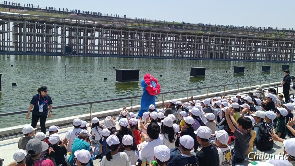 進歩の広場