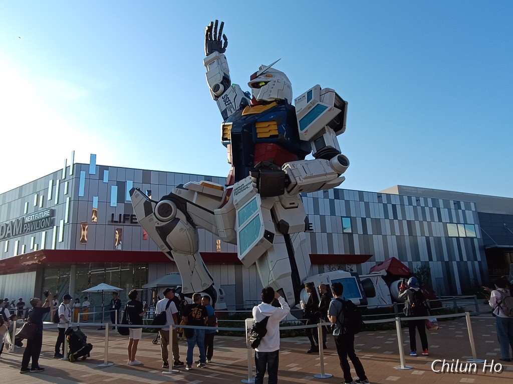 西ゲート広場