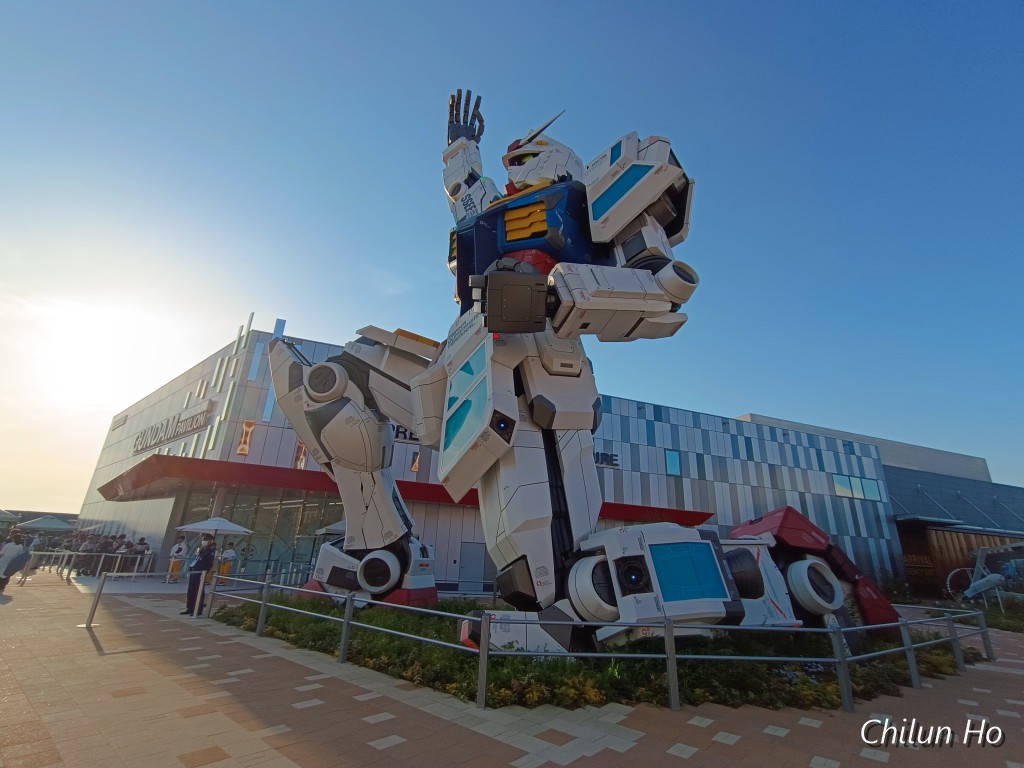 西ゲート広場