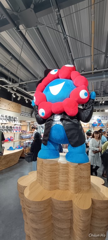 西ゲート広場