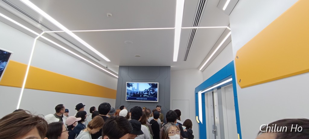 西ゲート広場