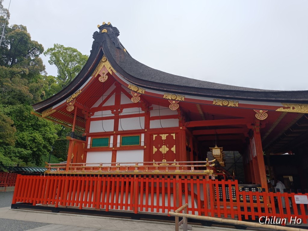権殿