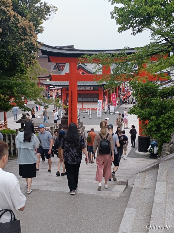 権殿