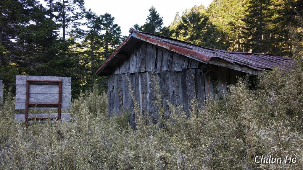 南湖南峰山屋