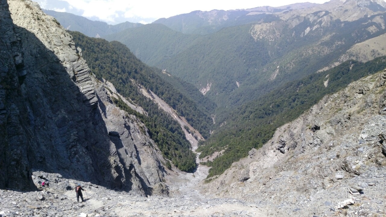 中央尖山2019.04.04-.08_190409_0061
