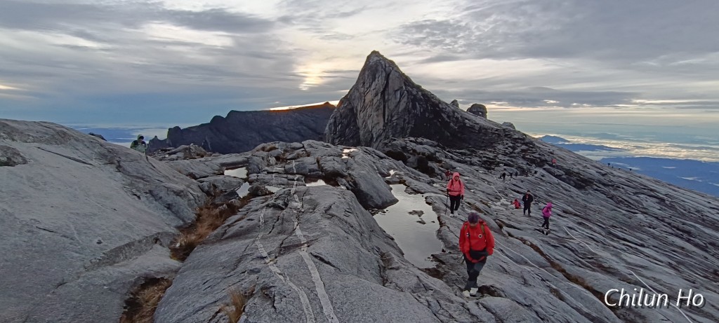 Kinabalu Summit Trail