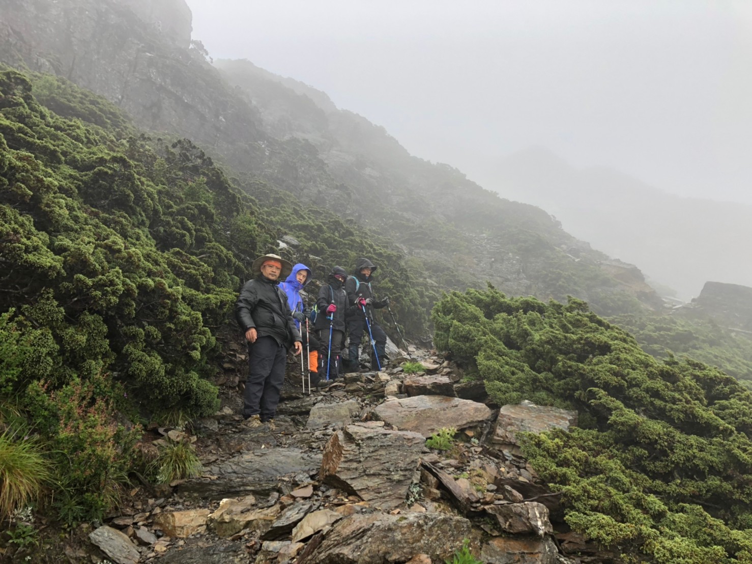 2020073031在厲陰濃霧淒風無苦雨的玉山（鄭公攝_200731_30