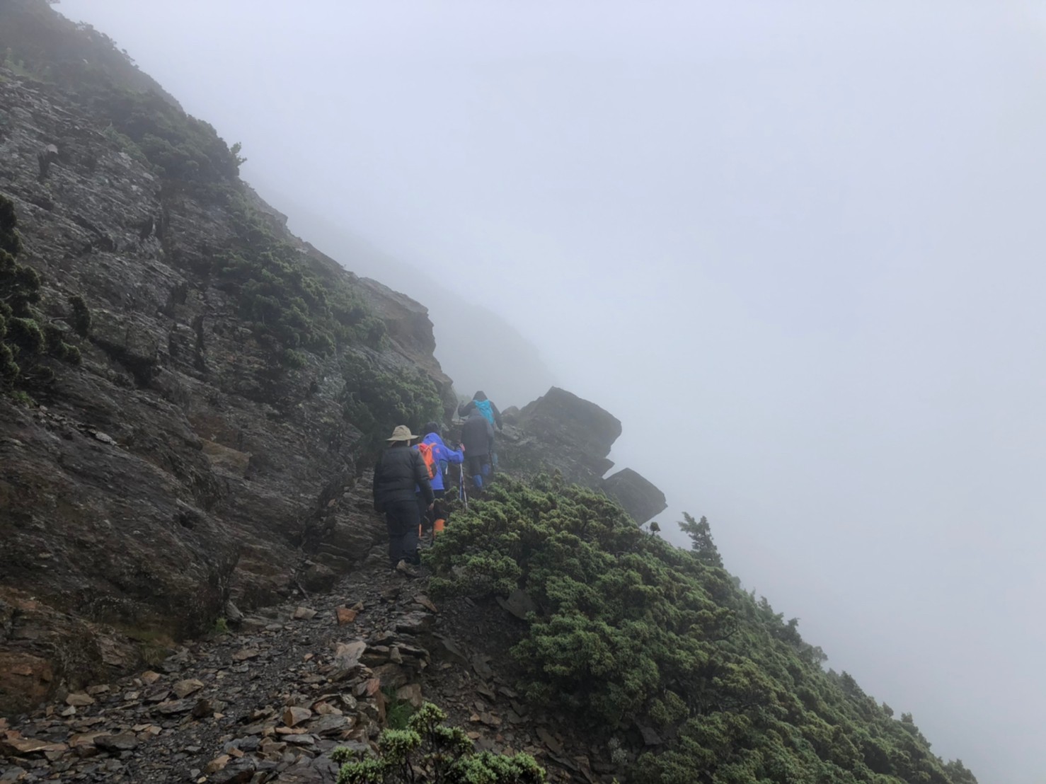 2020073031在厲陰濃霧淒風無苦雨的玉山（鄭公攝_200731_31