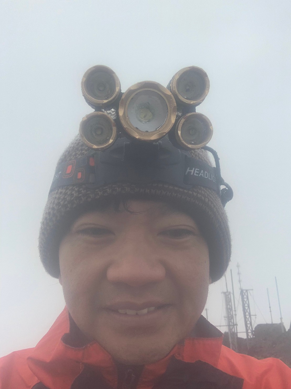 2020玉山主峰淒風苦雨登頂成功照片 2020/07/31